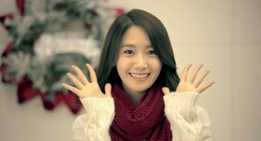 SNSD’s YoonA wishes you a ‘Green Christmas’ from Innisfree